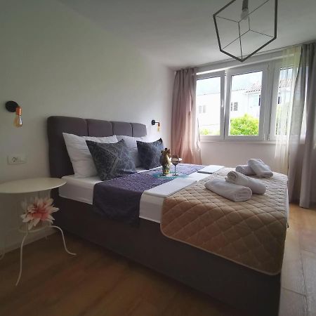 City Center Apartment Bravos Макарська Екстер'єр фото