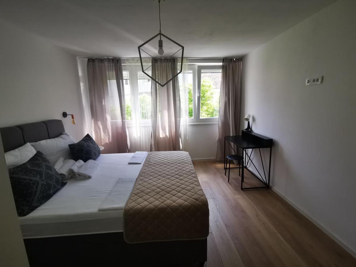 City Center Apartment Bravos Макарська Екстер'єр фото