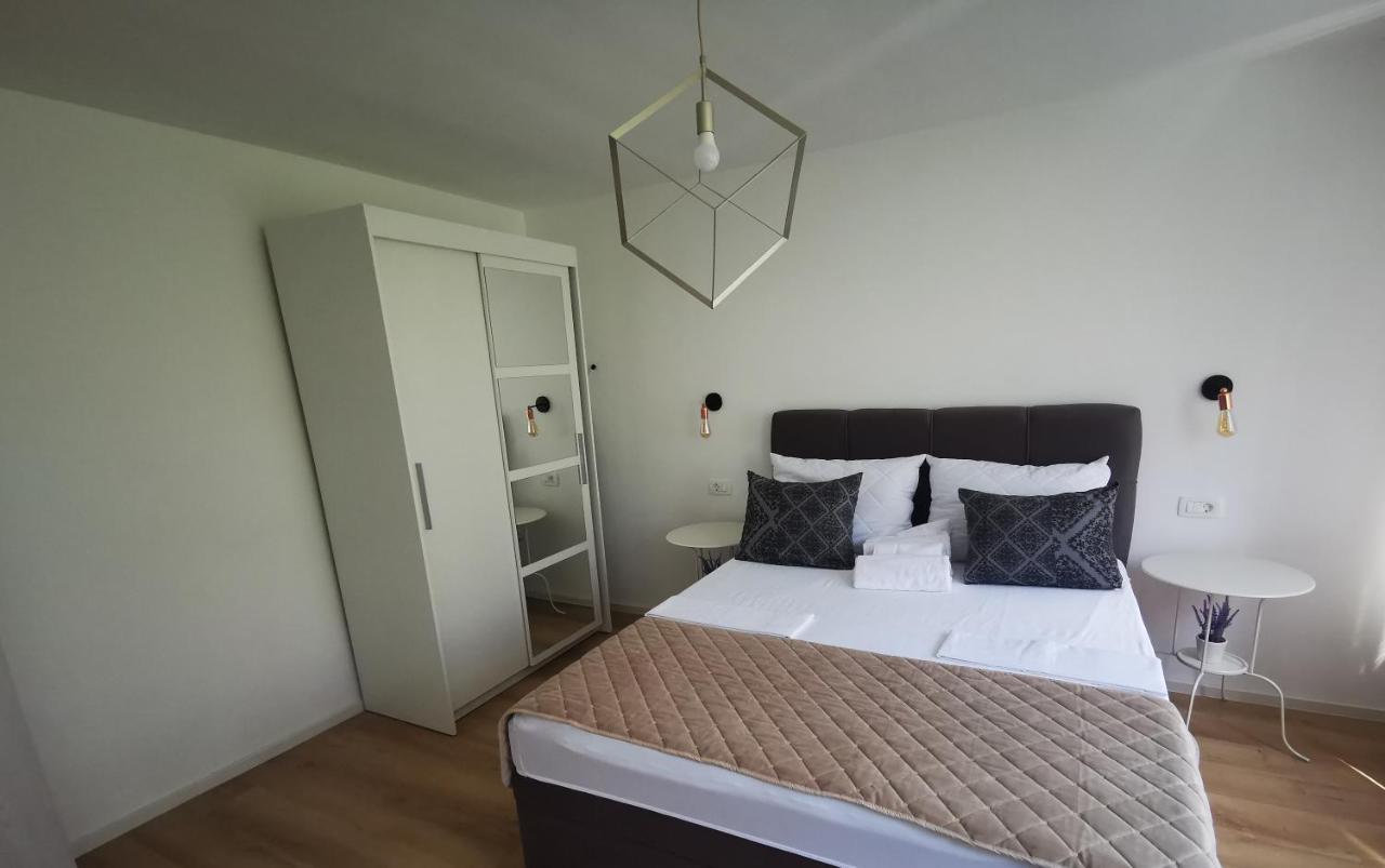 City Center Apartment Bravos Макарська Екстер'єр фото
